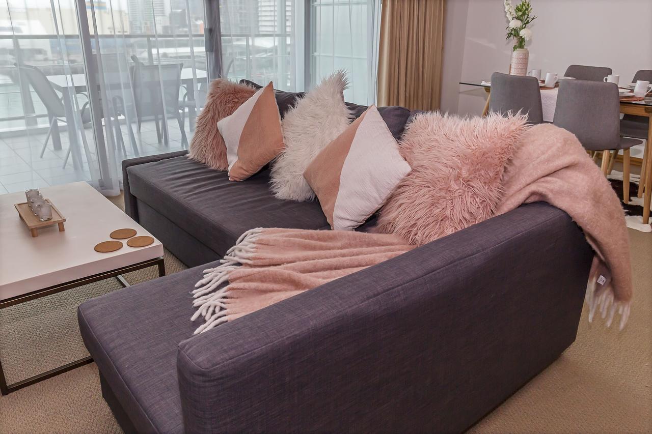 Princes Wharf Boutique Apartments Окленд Экстерьер фото